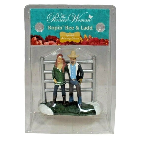 The Pioneer Woman Ropin' Ree and Ladd Special Holiday Edition Figures - Picture 2 of 3